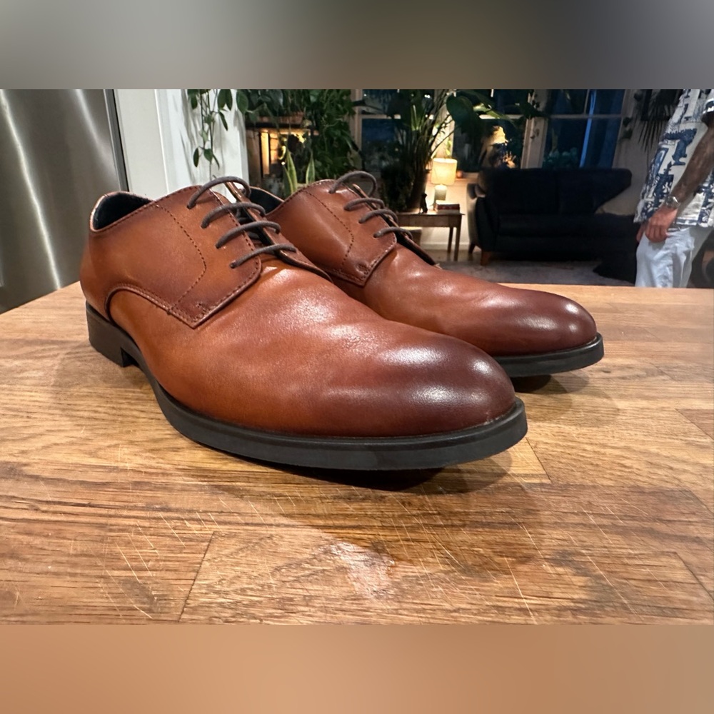 Men’s dress shoes